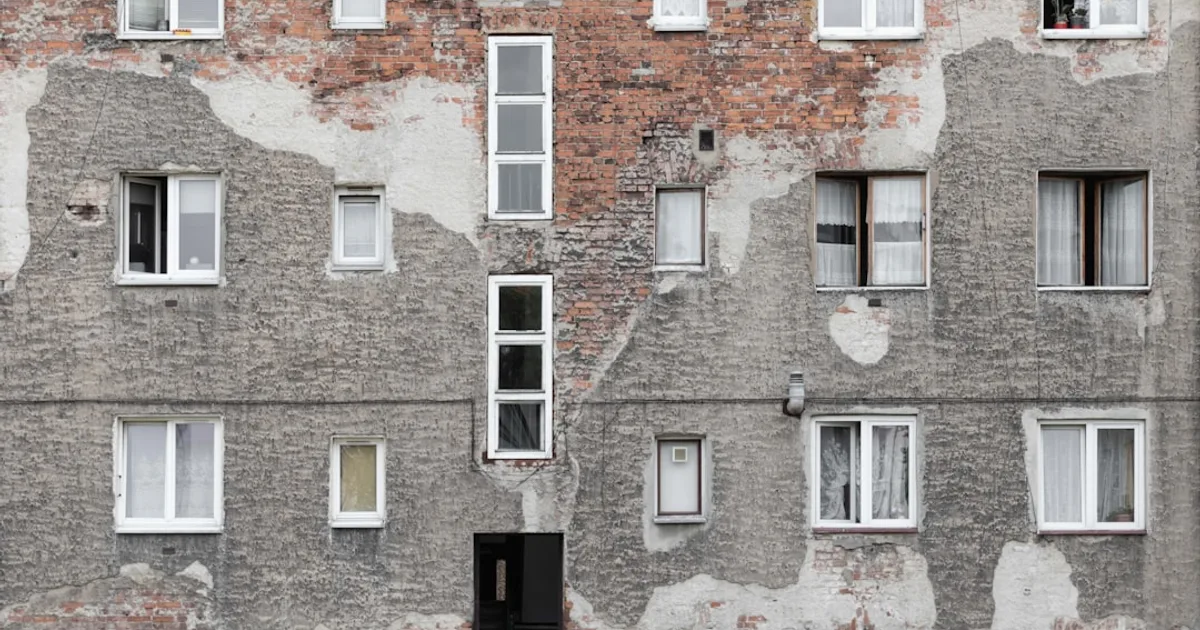 Fissures en façade : quand s'alarmer et que faire ?